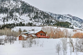 Charming Bedford Cabin with Private Hot Tub!